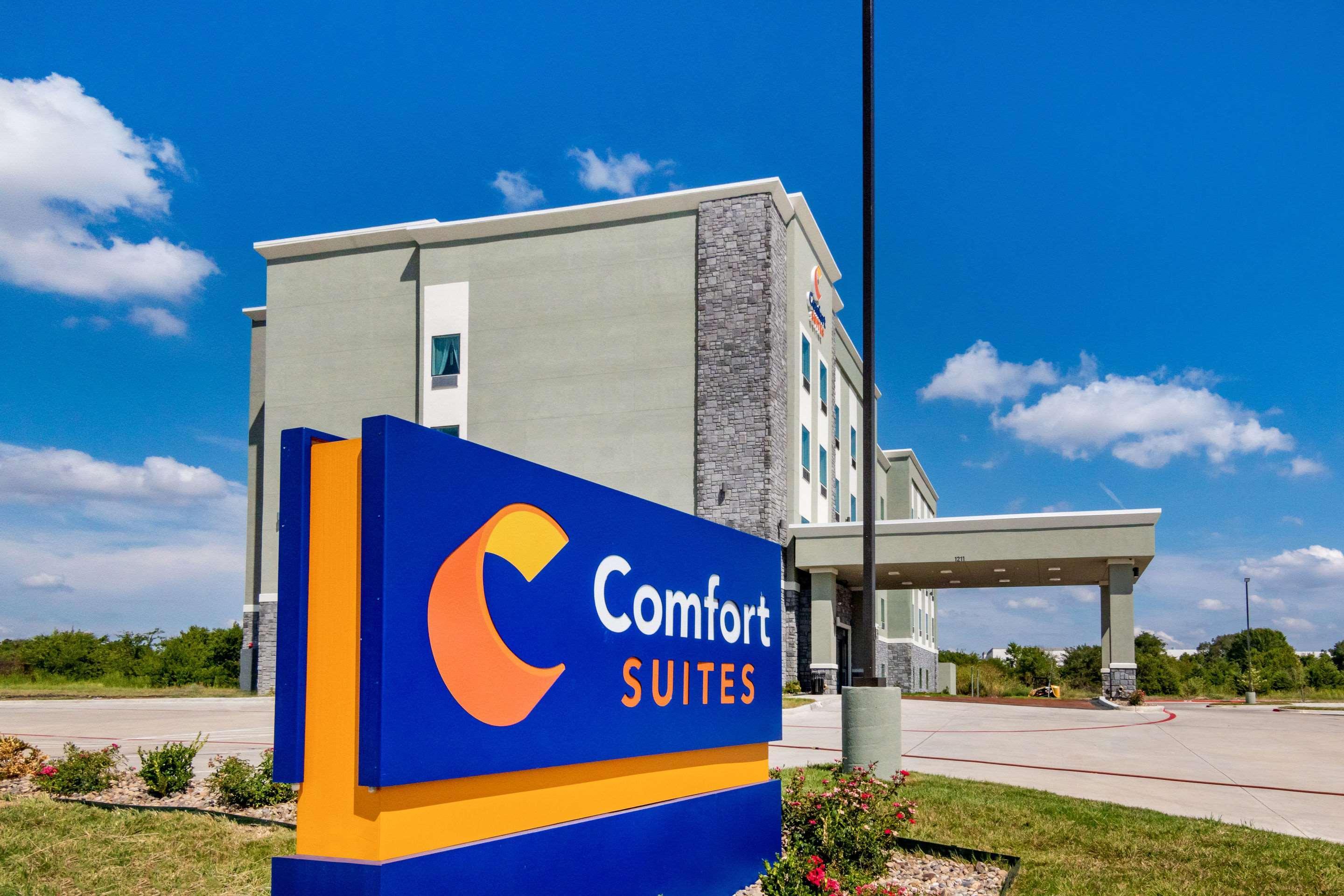 Comfort Suites Desoto Dallas South Экстерьер фото